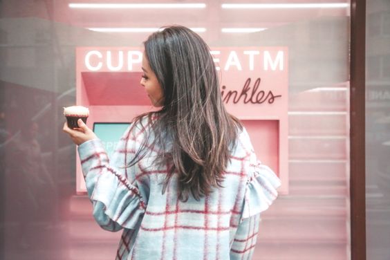 nyc spots for pictures cupcake atm