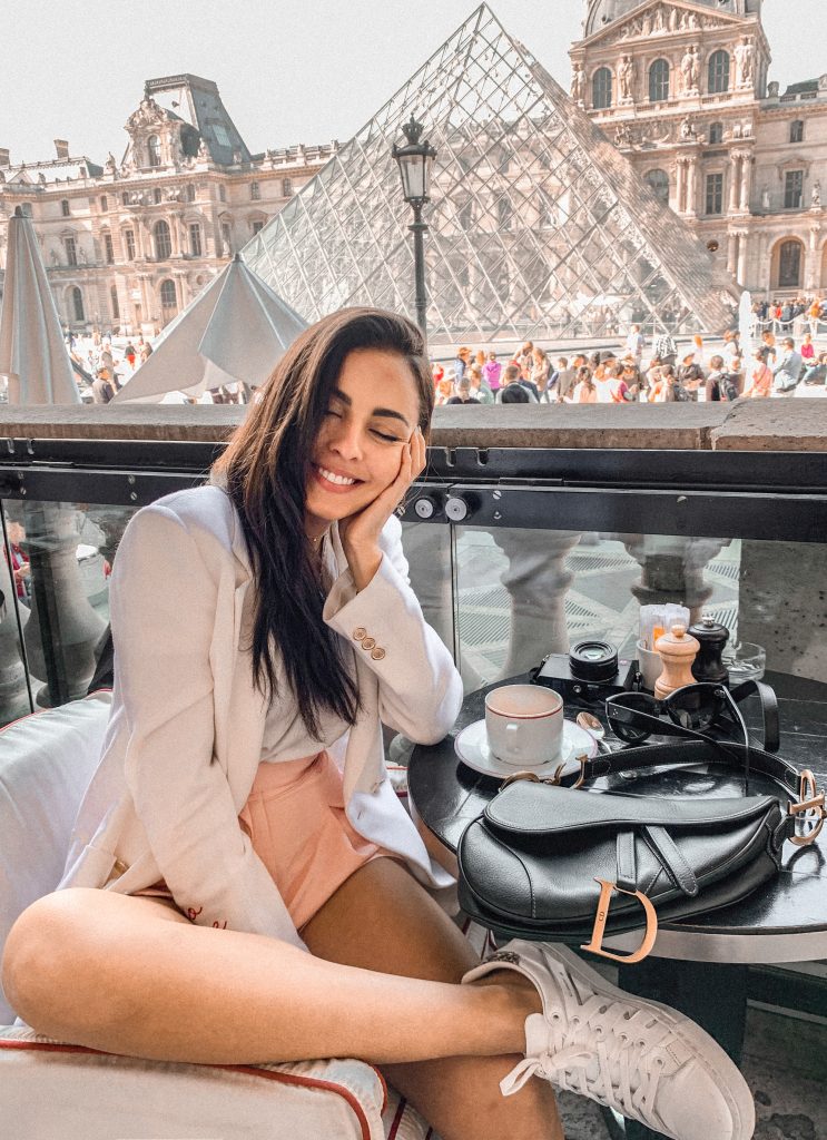 instagrammable cafes paris café marly louvre museum