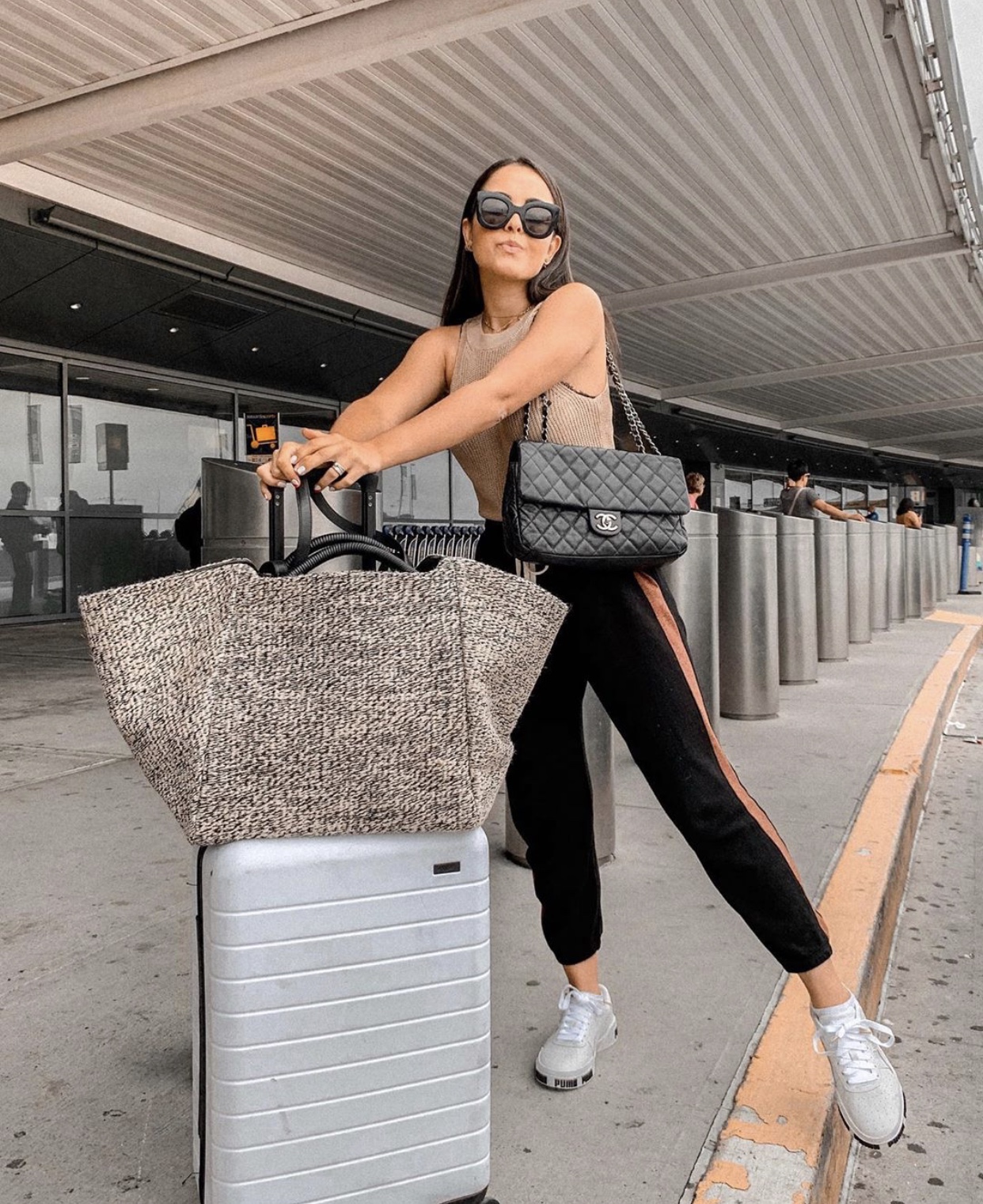 Stylish and Comfy Airport Outfit Ideas - Gabriella Zacche